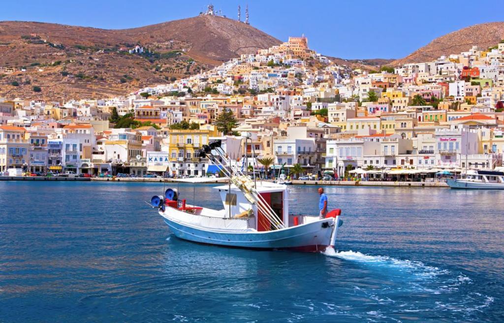 Ermoupoli, Syros City Apartments Екстер'єр фото